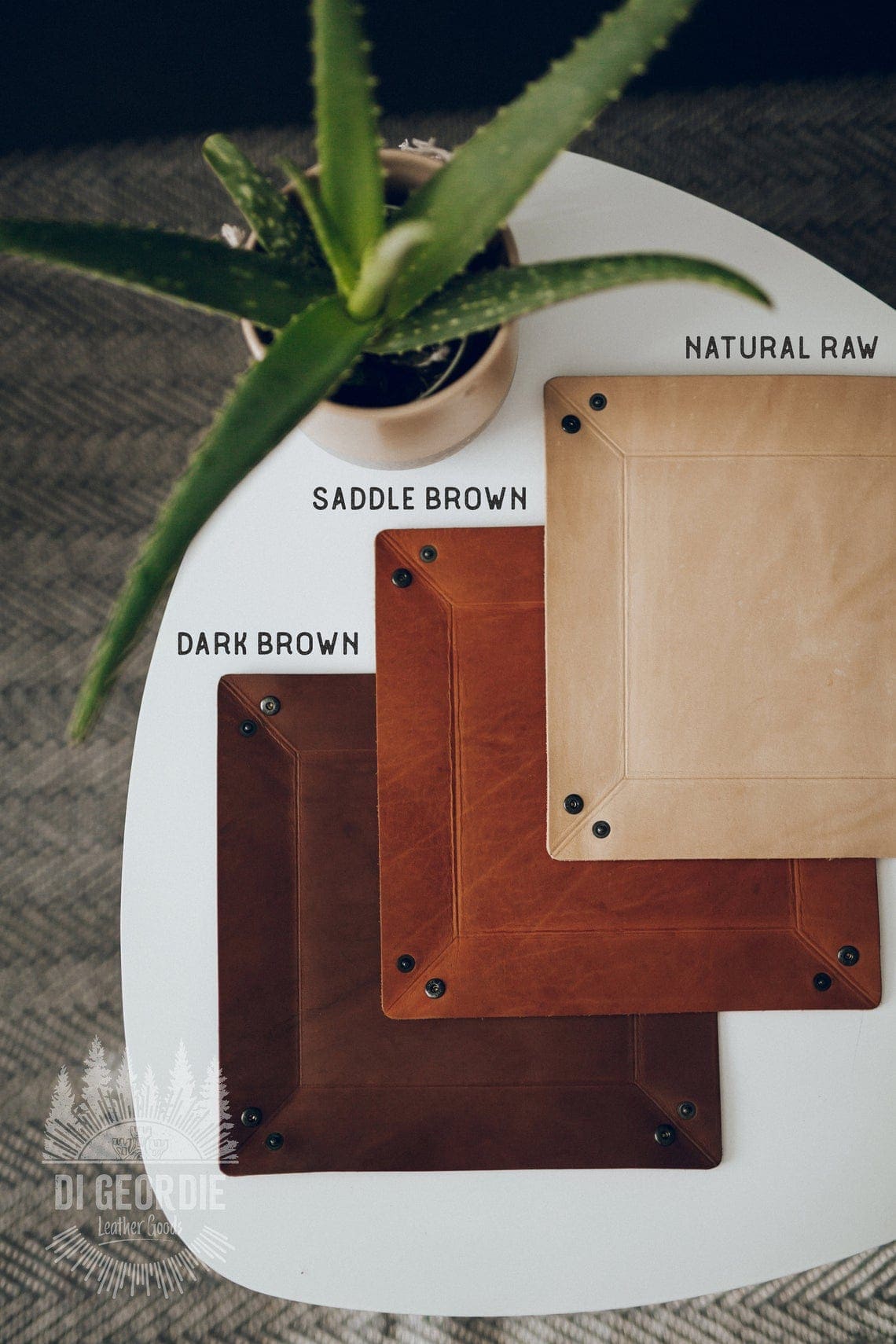 Кожен органайзер за бюро